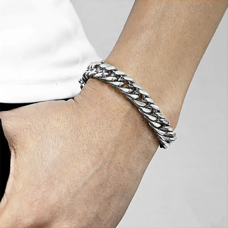 Wholesale Men Fashion Simple Stainless Steel Twists Bracelet