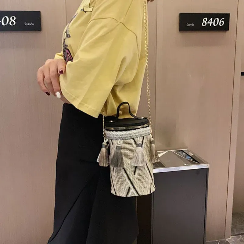 Retro Ethnic Style Zipper Tassels Decor Crossbody Bag - Image 6