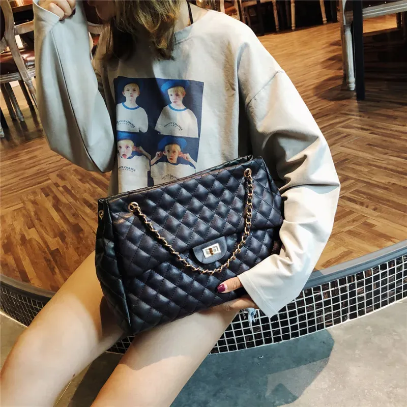 Women Fashion Rhombus Stitching Buckle Design Solid Color Large Capacity PU Shoulder Bag - Image 3