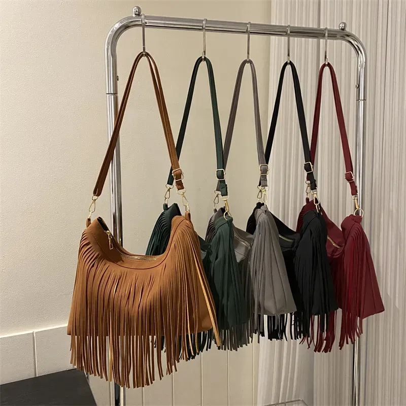 Women'S Fashionable Solid Color Tassel Large Capacity Shoulder Bag - Image 5
