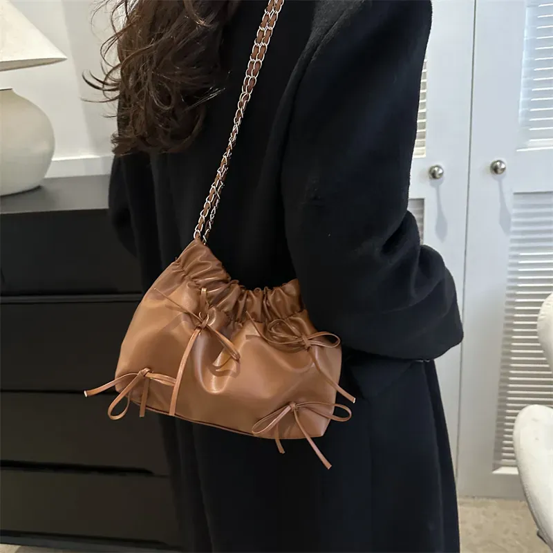 Women Fashion Casual Large Capacity PU Bucket Shoulder Bag - Image 3