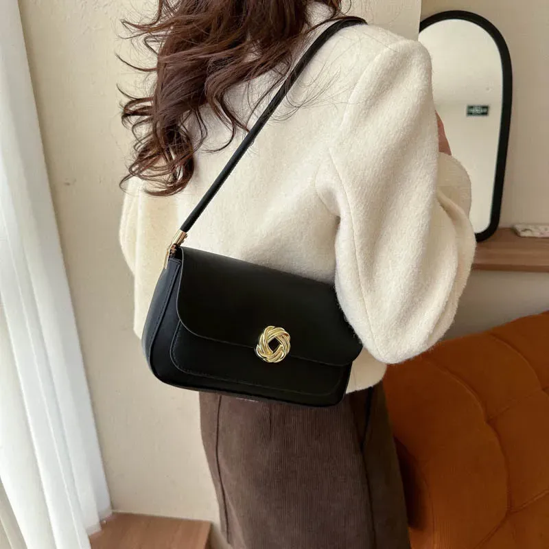 Women Casual Vintage Square Flip Metal Buckle PU Shoulder Bag - Image 5