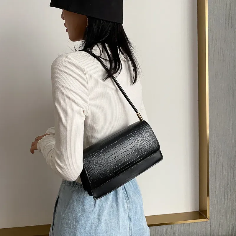 Women Simple Solid Crocodile-Print Square Flap One-Shoulder Underarm Bag - Image 4