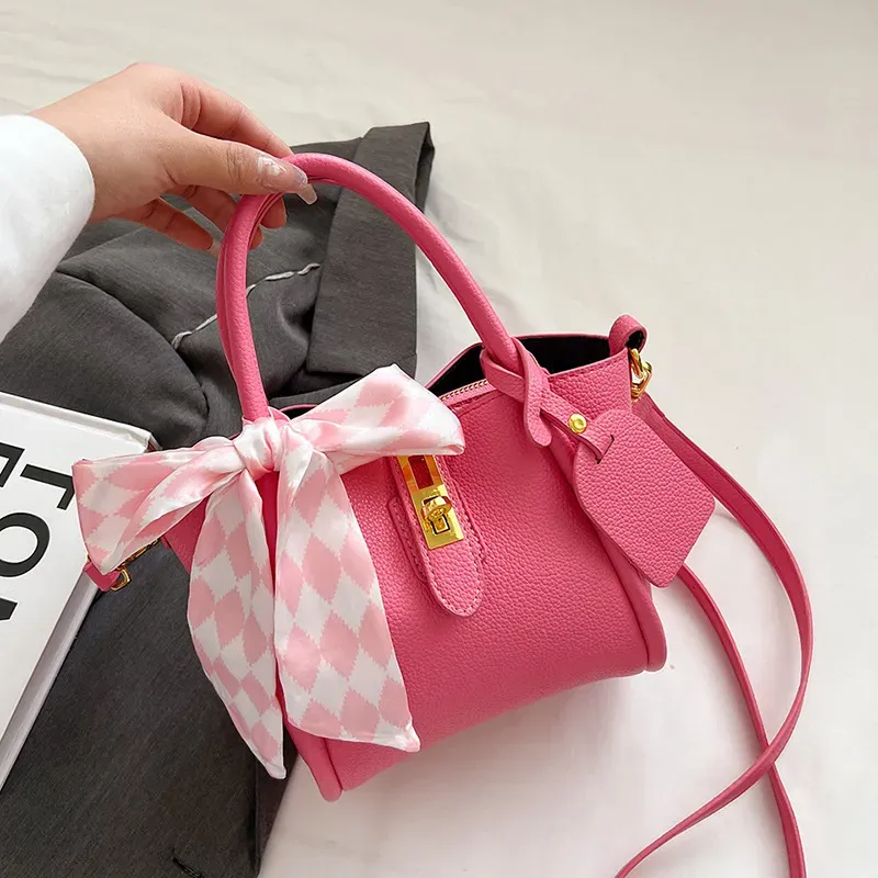 Women Fashionable Solid Color Portable Bucket Bag