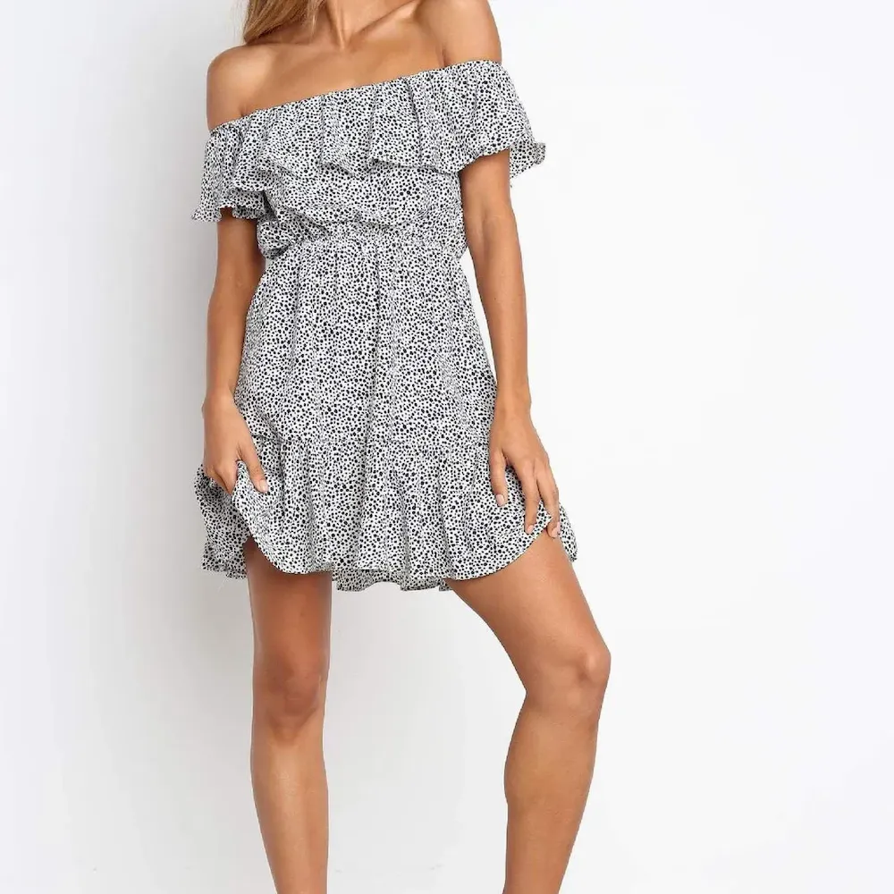 Sexy Women Summer Vacation Off-Shoulder Ruffled Short Sleeve Dress - Image 4