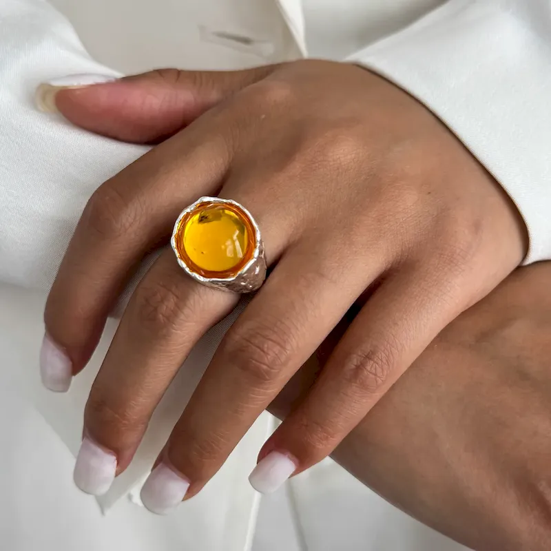 Wholesale Women Fashion Acrylic Imitation Gem Pleated Liquid Wide Ring - Image 8