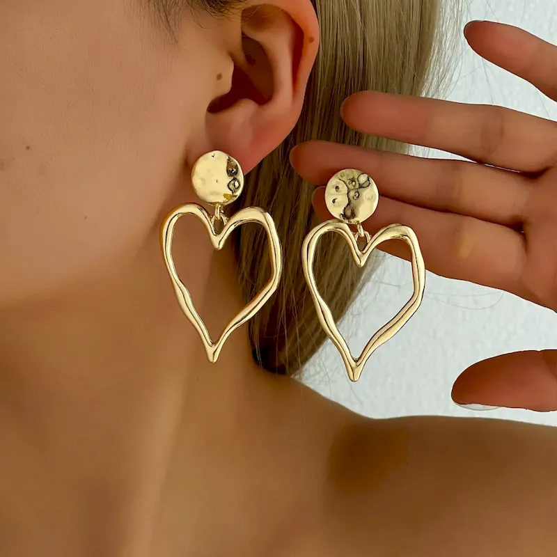 Wholesale Simple Irregular Heart-Shaped Metal Earrings